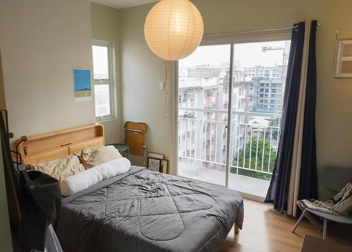 Modern Corner Studio With Balcony Cebu Stadt