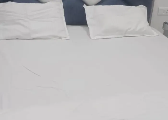 Hotel Sakshi Vinayak Varanasi