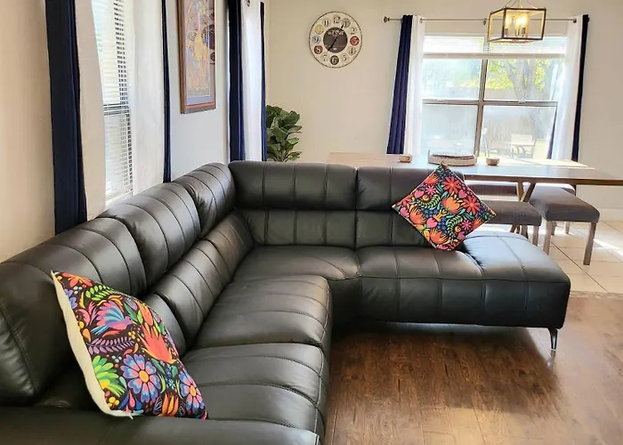 Game Room Retreat Near Six Flags Sleeps 13 Tesla Ev Charger Backyard Oasis San Antonio