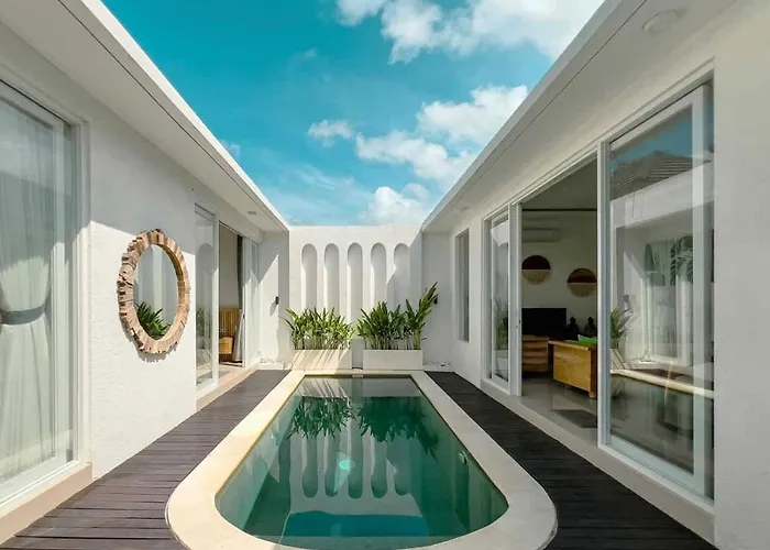 Luxurious Semeniyak New 2Br Villa With A Pool Seminyak
