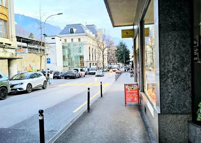 Chambre Simple Au Coeur De Montreux, Proche Du Lac