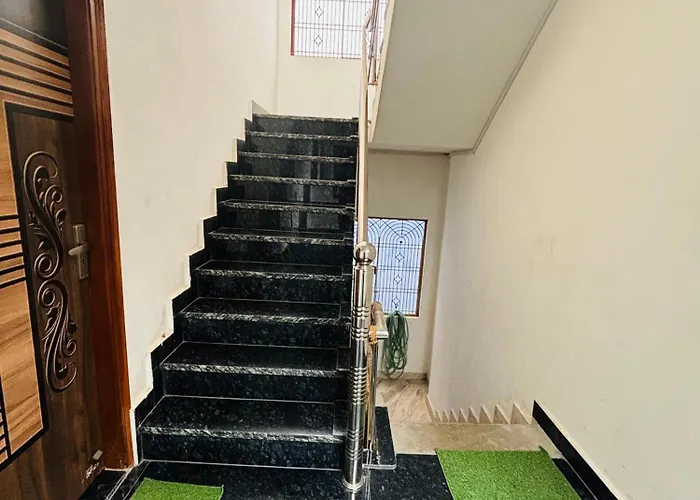 Mangalam Home Stay Varanasi