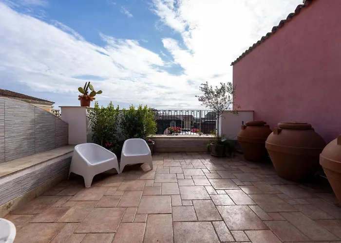 De Curtis Suites&Rooms By Malia Catania