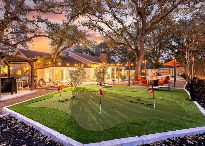 Ultimate Getaway Pool Game Room Sleeps 12 San Antonio