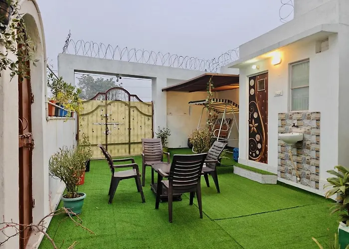 Braj Basera By Grehstay 1 Km From Krishna Janmabhoomi Mathura
