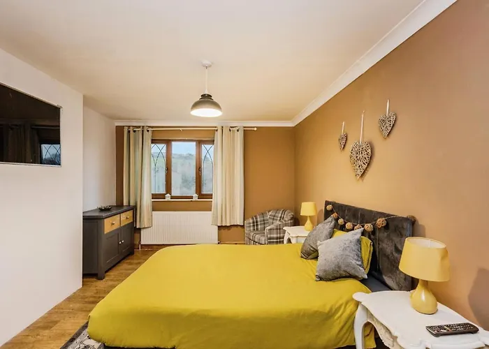 Peaceful Nature Reserve Edge Getaway Deluxe Annexe Swansea