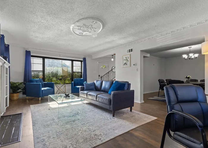 Spacious 5Br Group Retreat Near Fair Park Downtown Dallas