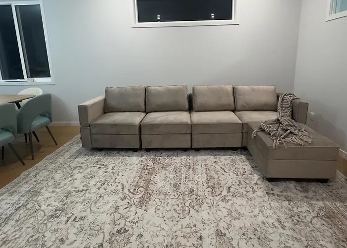 Cozy 1Bedroom Mainfloor YYC