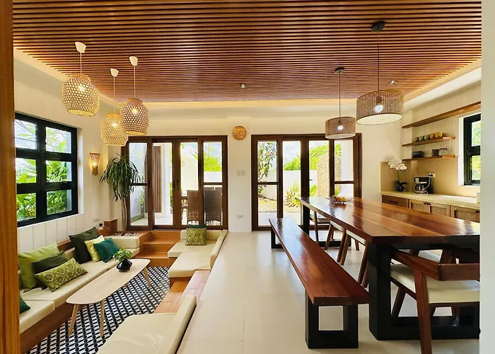 Modern Tropical Home In The City Of Smile Bacolod