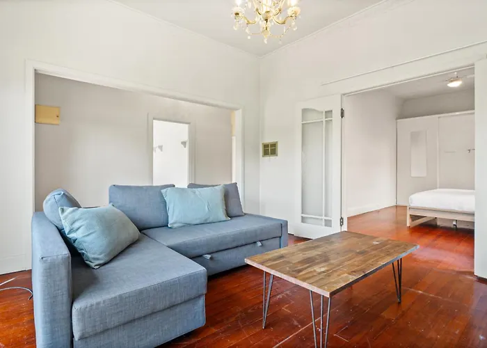Pascoe Vale Stay With 2Br Home With Parking & Yard Melbourne City