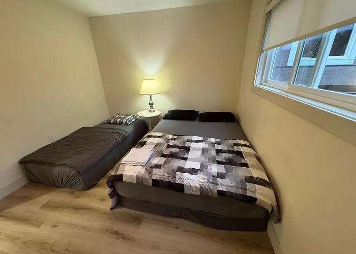 Vancouver Downtown Cozy Room - 5-Min Walk To Bc Place & Skytrain - Free Parking