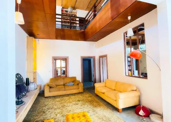 Villa 5 Chambres A Louer A Bastos-Golf Yaoundé