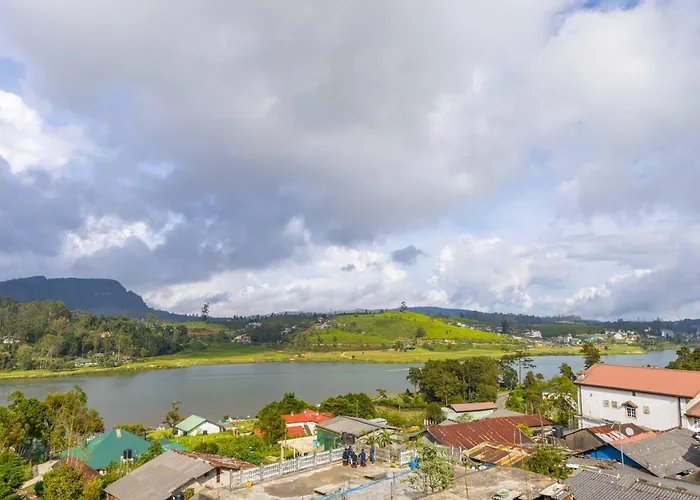 Galaxy Holiday Inn Nuwara Eliya