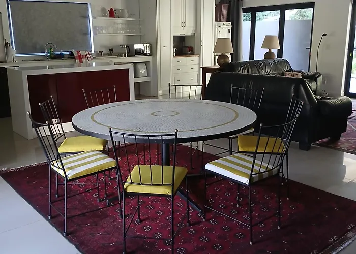 Awesome Cottage, Stone Throw From Cliff Path, Golf, Restaurant Hermanus