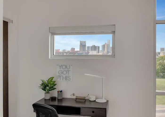City Skyline Views From This Light Filled 1Bd 1 And Half Bath Condo! Nashville