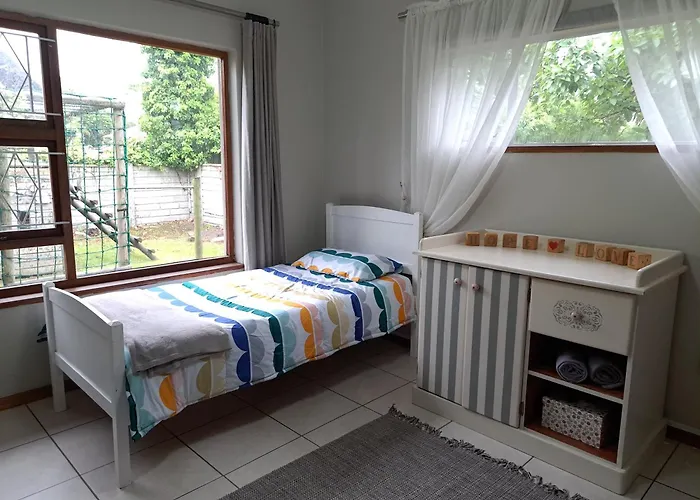 Villa Family-Friendly House In George