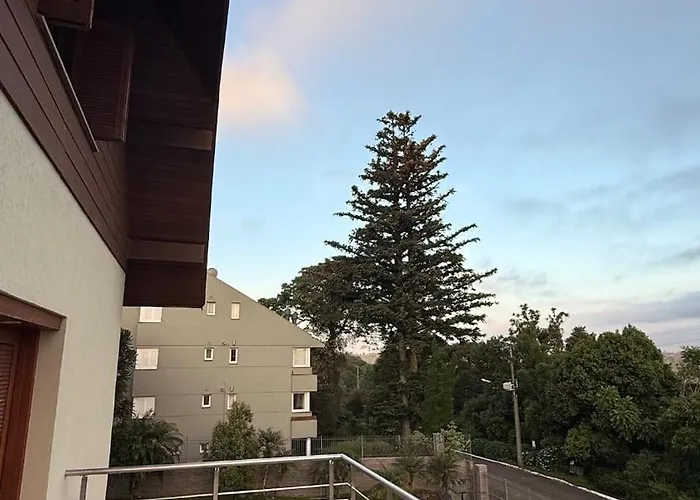 Villa Casa Em Frente Ao Vale, 700 Metros Do Centro Gramado