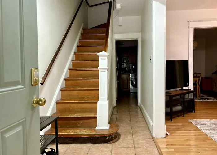 Washington Dc, Private Room With Parking Trendy Neighborhood