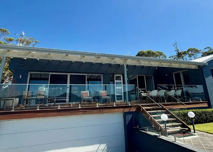 Beachfront With Spectacular Views Hawks Nest