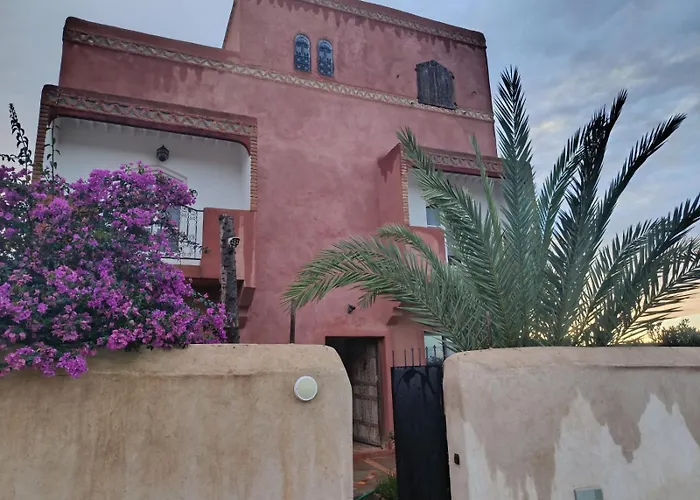 Villa A Cote De L'Aeroport Avec Piscine Essaouira