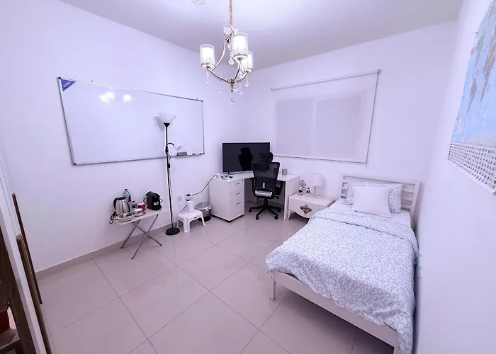 Peaceful Home And Nice Villa 4 Small Dogs In The House Al Rahba
