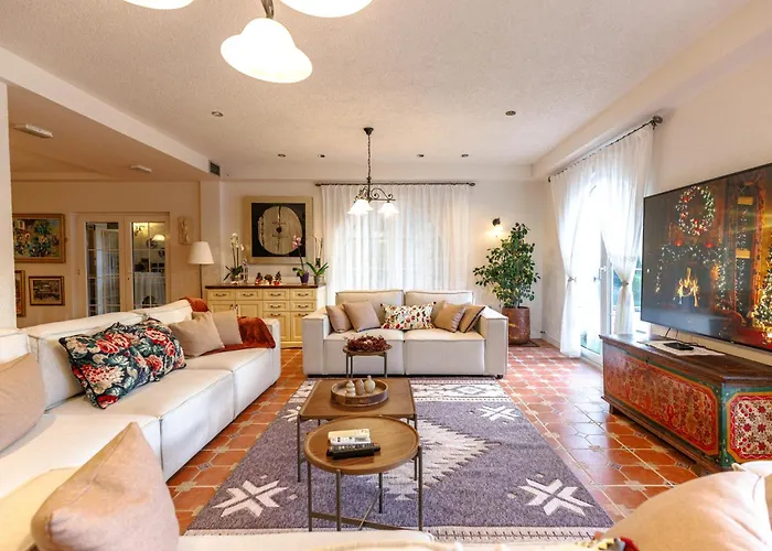 Bujtina E Diellit Boutique Villa Tirana