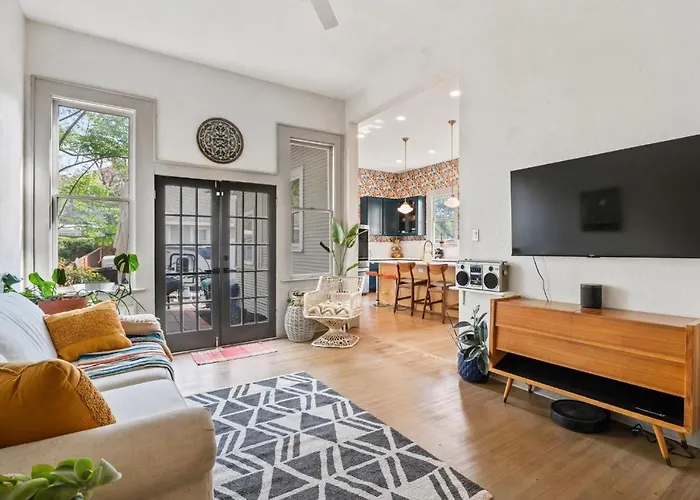 Villa Pearl District, Big House, Casita - Downtown San Antonio