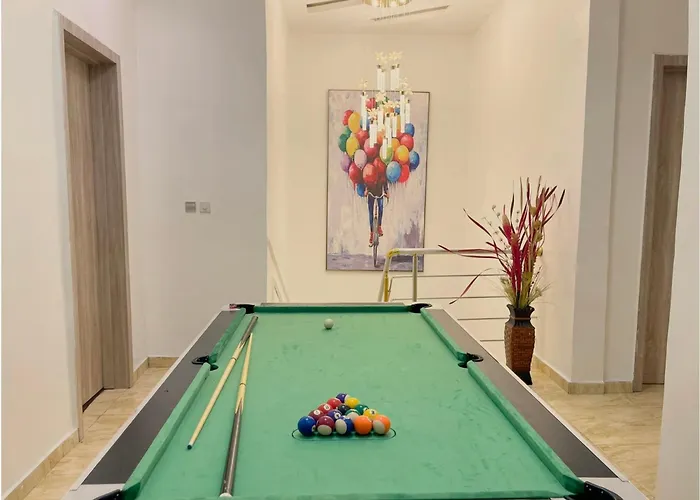 A Room Upstairs In A 4 Bedroom Shared Apartment Lekki