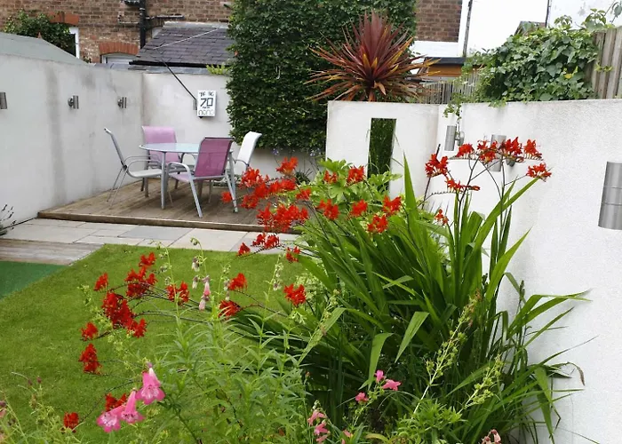 4 Bed Hale Home, Cinema Room, Free Parking
