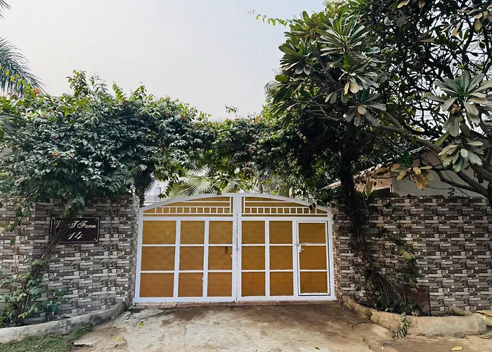 Hotel Hot Water Pool Farm With Bonfire Noida