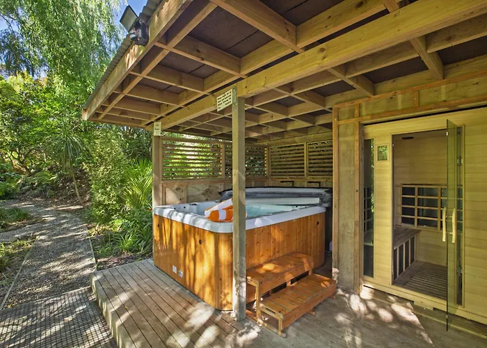Villa Raglan Retreat Atiawa