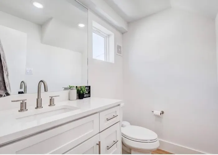 Luxury 4-Story Dallas Townhome - New Build