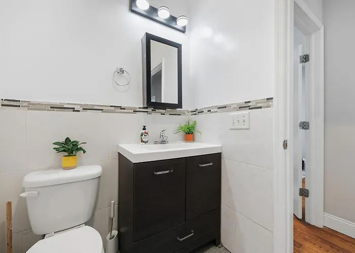 Villa Sleeps 19 • 15Ft Celings • Near Nyc Jersey City
