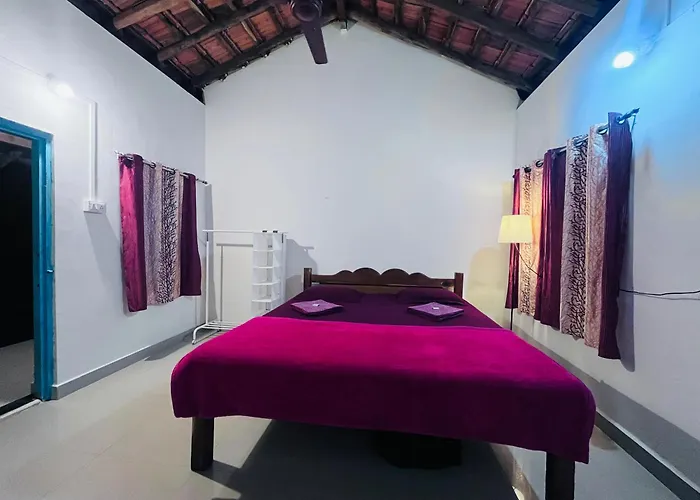 Sukhi Beach Cottage Gokarna 