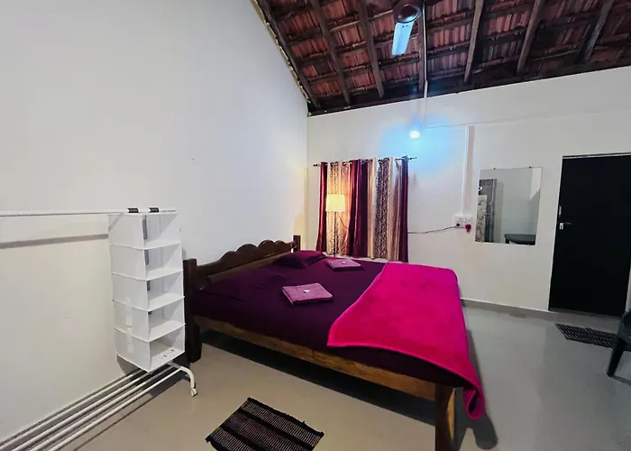 Sukhi Beach Cottage Gokarna 