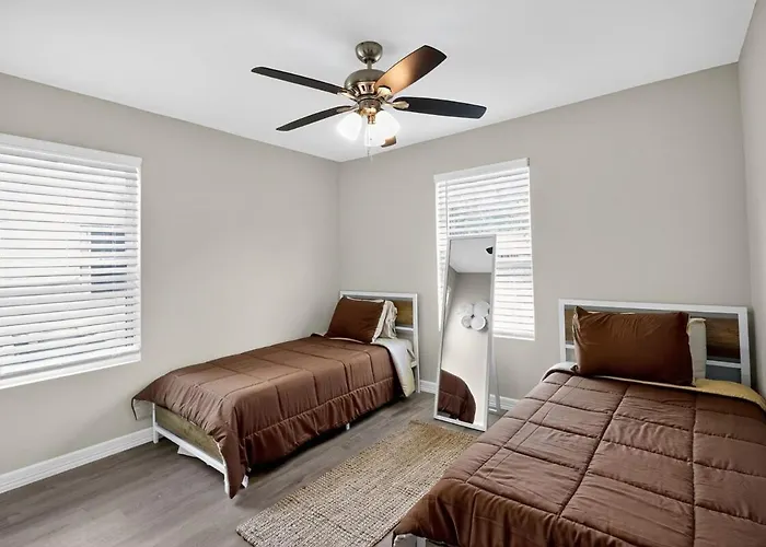 Stylish And Cozy 4Br Home In Houston, Sleeps 9