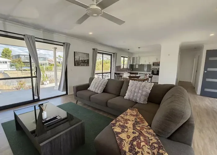 4Br House - Waterfront House With Pool In Broadbeach Gold Coast