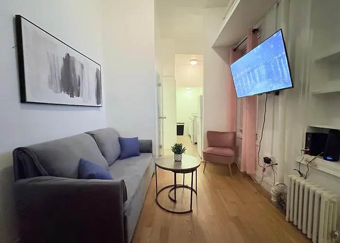 Hudson Crown Suites New York