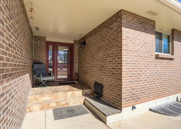 Ferienwohnung Ravine Abode! Modern Escape W Hot Tub & Upper Deck Colorado Springs