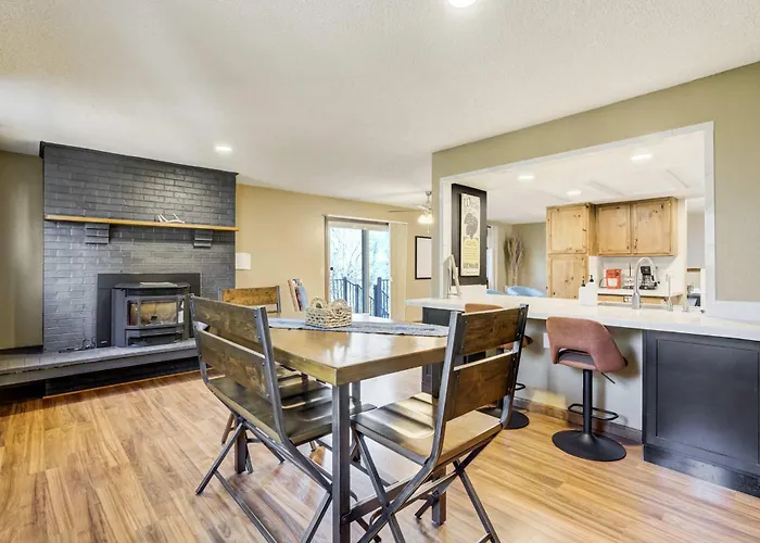 Ferienwohnung Ravine Abode! Modern Escape W Hot Tub & Upper Deck Colorado Springs