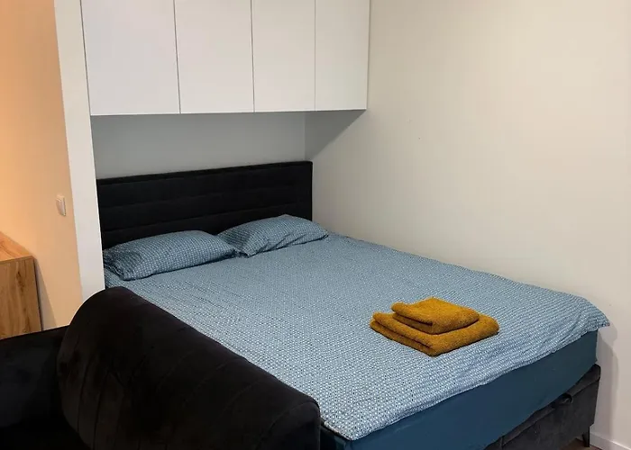 New Cozy Apartment In A Gated Complex In Wola Warschau