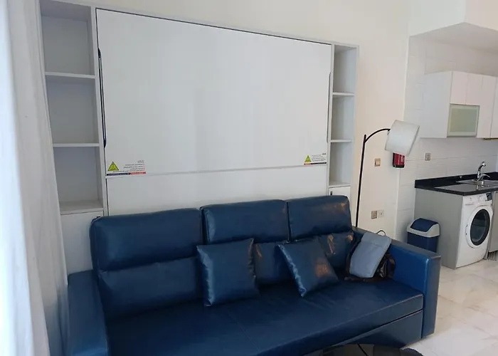 Studio Hide Away In The Business Bay Dubai