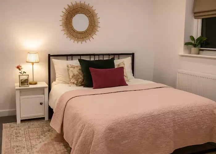 Modern One Bedroom Flat Near Anfield Stadium With Parking Liverpool