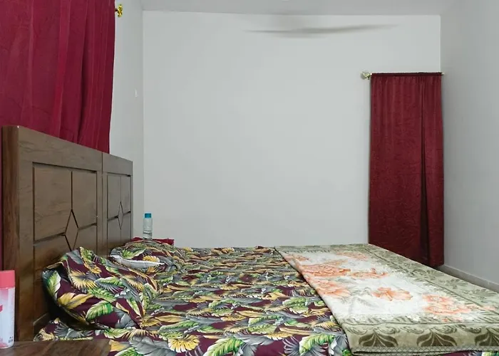 Central Guest House Karatschi
