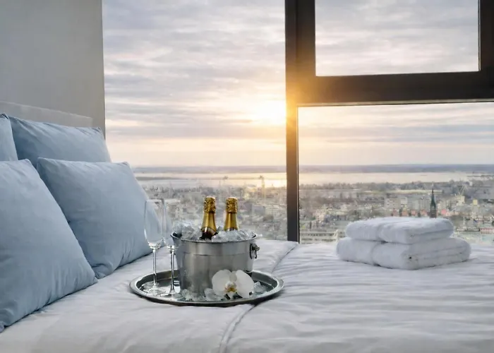 Hanza Tower WHITE SKY 24 Jacuzzi&Pool&SPA Stettin