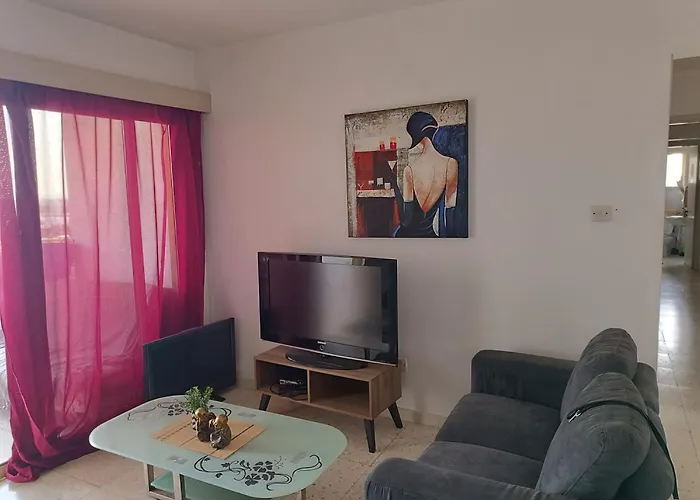 1 Room At Sharing Flat Larnaka