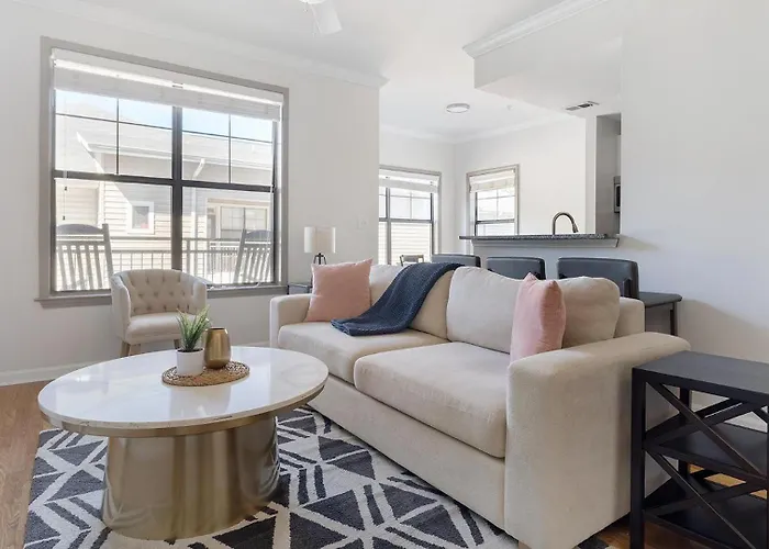 Landing Chic 2Bd Courtyard Gym Atlanta