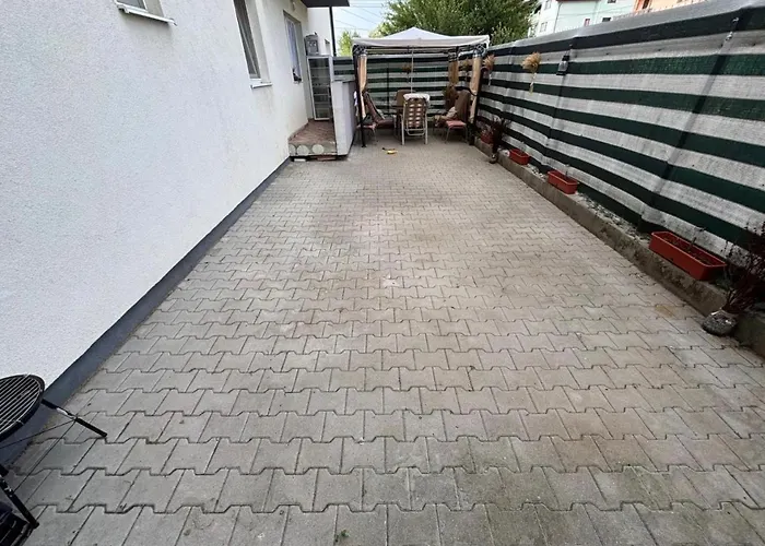 King Bed Garden Apartment Hermannstadt