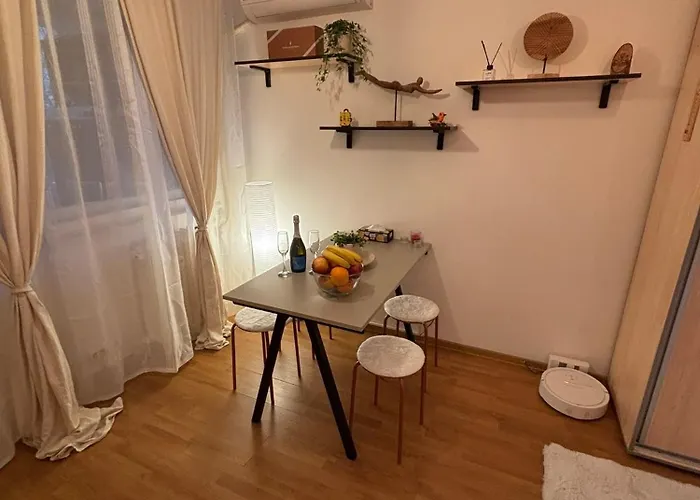 Cozy Apartment In Drumul Taberei Bukarest