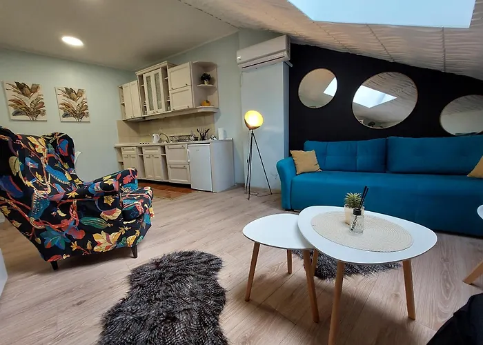 Ferienwohnung Eugen - Urban Chic Novi Sad